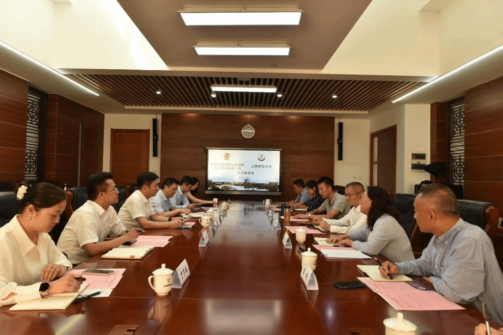 https://www.ynnu.edu.cn/__local/4/30/E4/6B38AF13ED64A4ED443C6B36094_A049B9C2_1568C.png